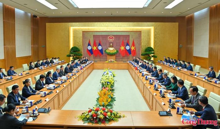 Việc Việt Nam là một trong những điểm đến ưu tiên trong chương trình đối ngoại của Thủ tướng Sonexay Siphandone tiếp tục khẳng định quan hệ Việt Nam - Lào luôn giữ vị trí ưu tiên hàng đầu trong chính sách đối ngoại của mỗi nước.