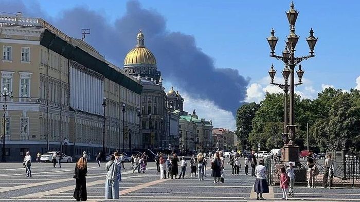 Nga đẩy lùi đợt tấn công UAV quy mô lớn nhằm vào St. Petersburg. Ảnh: RT.