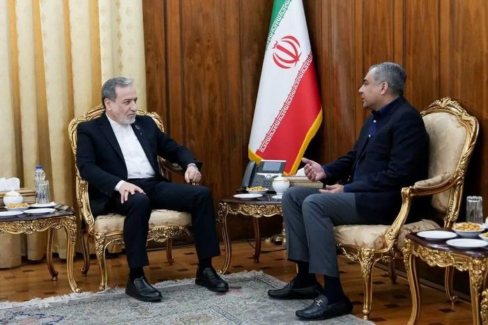 Bộ trưởng Nội vụ Pakistan Mohsin Naqvi đã tới Tehran để hội đàm với Ngoại trưởng Iran Abbas Araghchi và các quan chức cấp cao khác. Ảnh: Aa.