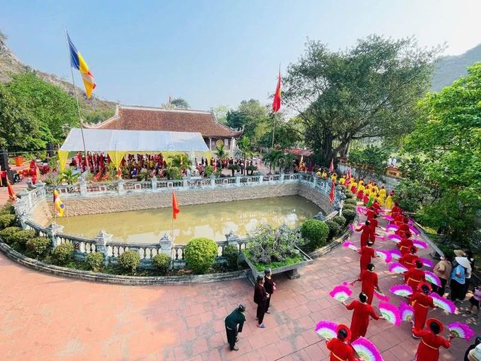 Lễ hội chùa Hàn Sơn - cửa Thần Phù, điểm hẹn văn hóa tâm linh, cầu phúc, cầu an của Nhân dân và du khách.