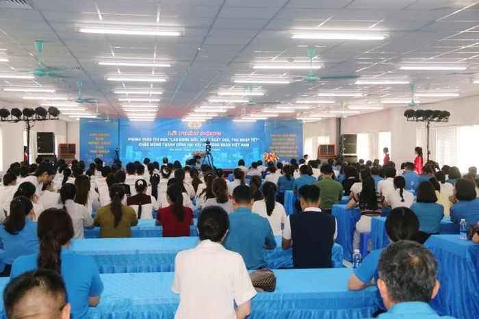 Quang cảnh lễ phát động tại điểm cầu Thanh Hóa.
