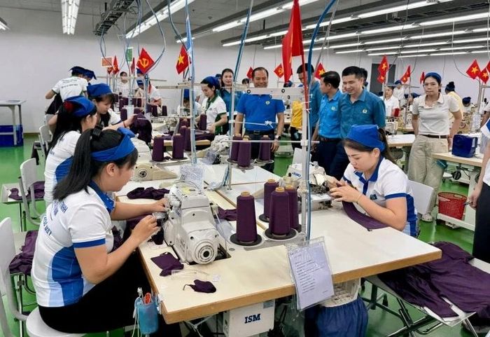 Công nhân lao động Công ty TNHH Sakurai Việt Nam tham dự hội thi.