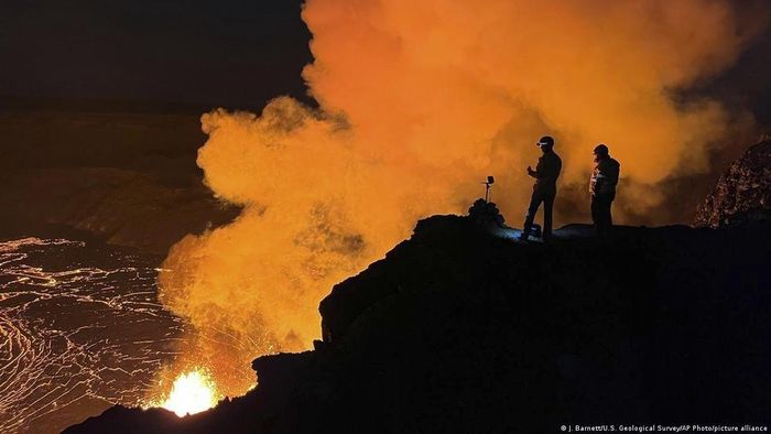 Các núi lửa đang hoạt động tại Hawaii là nguồn tài nguyên địa nhiệt dồi dào cho quá trình phát triển năng lượng sạch trong nước. Ảnh: J. Barnett/U.S. Geological Survey/AP Photo/picture alliance