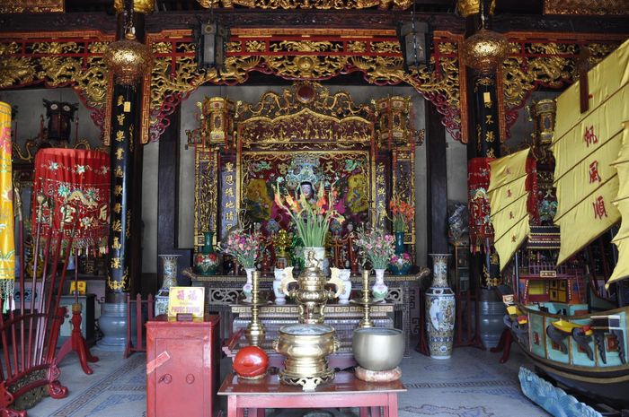 Gian thờ Thiên Hậu Thánh Mẫu ở Thiên Hậu cung. Ảnh: Vũ Hoài An