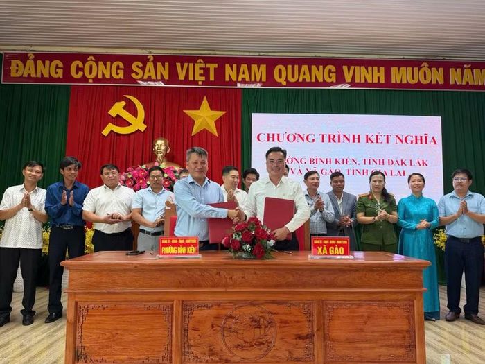 Xã Gào và phường Bình Kiến kết nghĩa, tăng cường hợp tác phát triển. Ảnh: Bá Bính