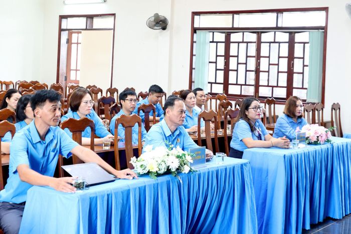 Liên đoàn Lao động tỉnh Lâm Đồng khu vực phía Tây tham dự trực tuyến Lễ phát động sáng 7/6