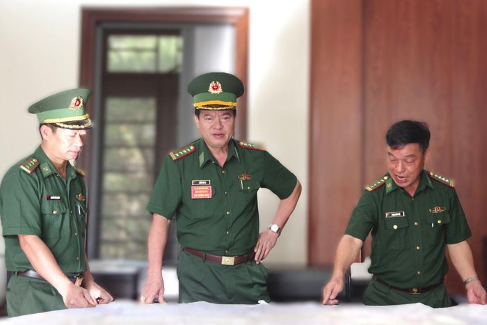 Đại tá Trần Văn Le, Phó Tham mưu trưởng BĐBP kiểm tra công tác tham mưu tác chiến