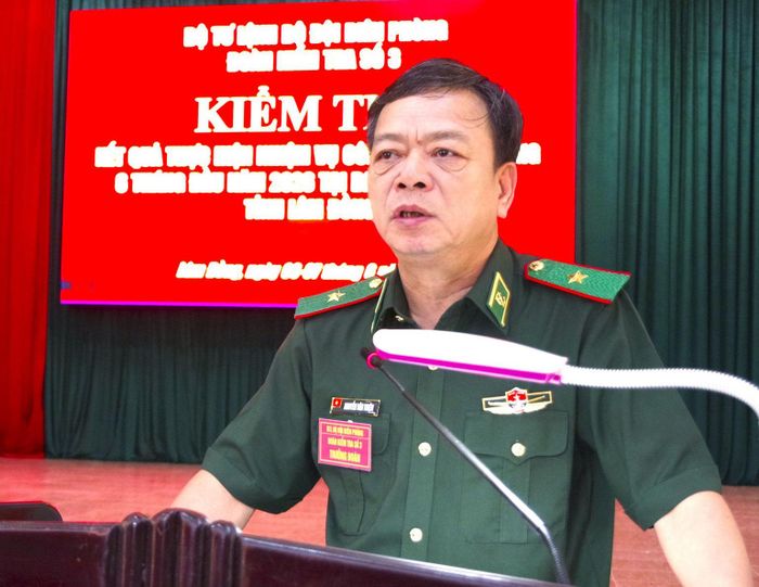 Thiếu tướng Nguyễn Văn Thiện phát biểu kết luận kết quả kiểm tra