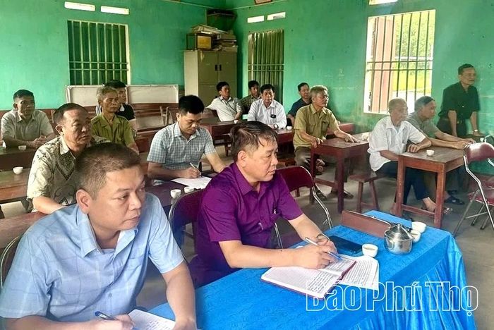 Việc Đảng ủy xã tham dự sinh hoạt thường kỳ tại chi bộ giúp kịp thời nắm bắt tình hình và định hướng thực hiện nhiệm vụ chính trị ở cơ sở.