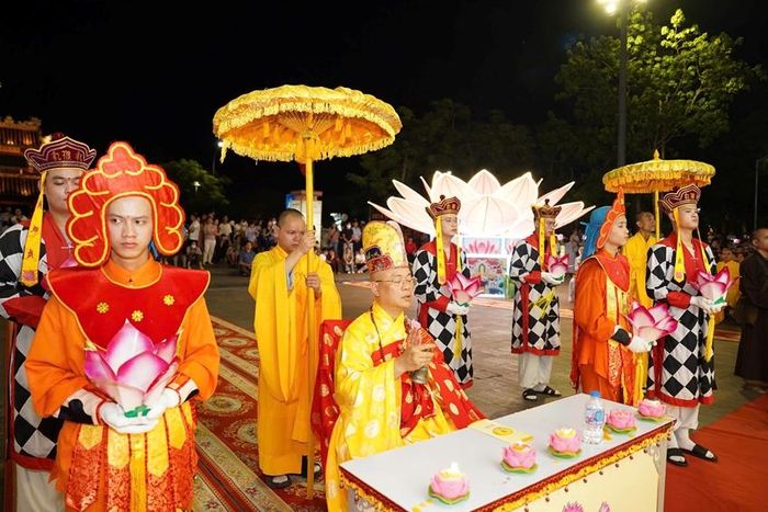  Lễ hội hoa đăng là một trong những điểm nhấn đặc sắc trong chuỗi sự kiện Lễ hội mùa Hạ - Festival Huế 2026