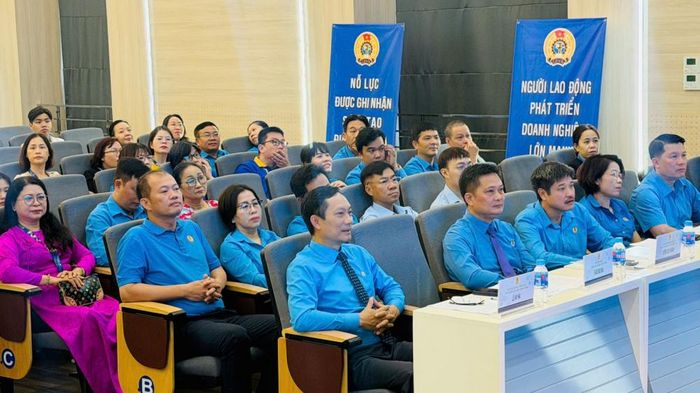 Các đại biểu tại điểm cầu Trường Đại học Công nghiệp TP. Hồ Chí Minh. Ảnh Thùy Linh