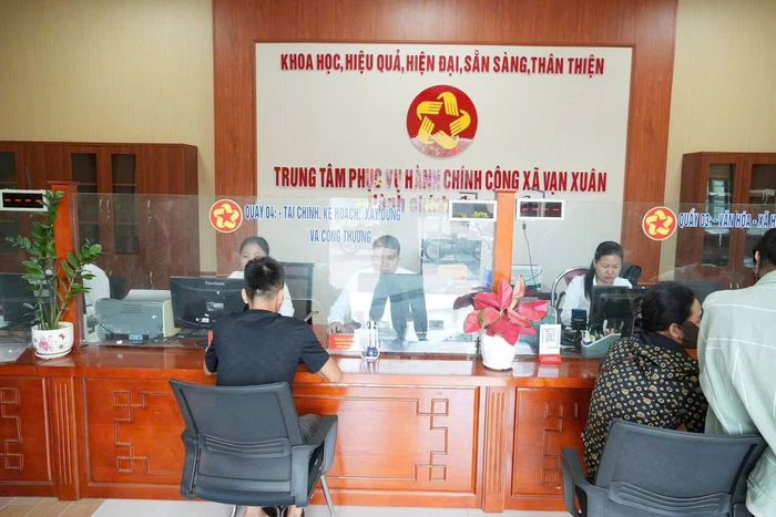 Trung tâm phục vụ hành chính công xã Vạn Xuân, tỉnh Phú Thọ đẩy mạnh mô hình số hóa
