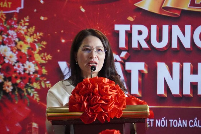 Bà Cao Thị Tân, Chủ tịch Hội đồng quản trị HTX Tường Nguyên phát biểu tại sự kiện