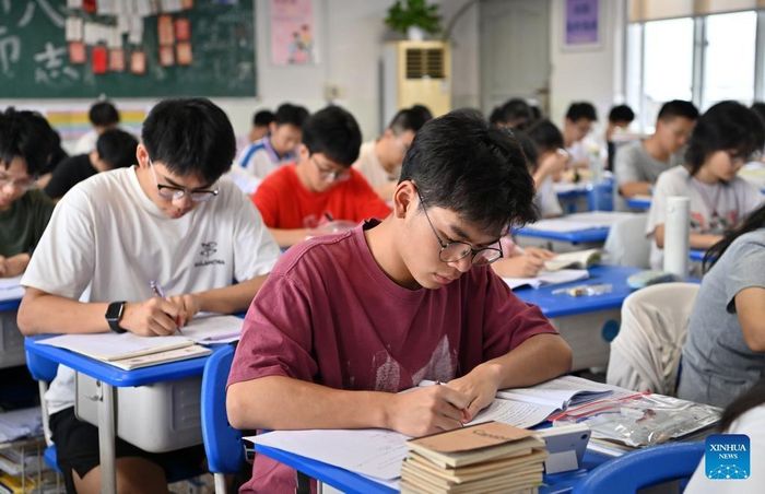 Học sinh chuẩn bị cho kỳ thi tuyển sinh đại học quốc gia sắp tới tại một trường trung học ở Lưu Châu, Khu tự trị dân tộc Choang Quảng Tây, miền nam Trung Quốc, ngày 4/6/2026. Ảnh: Tân Hoa Xã