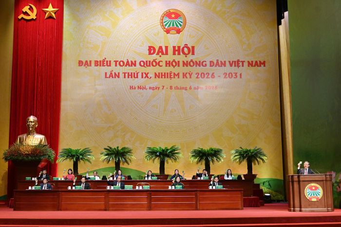 Đoàn Chủ tịch Đại hội biểu quyết thông qua Điều lệ Hội Nông dân Việt Nam sửa đổi