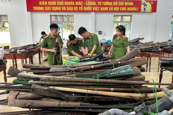 Hàng nghìn vũ khí, vật liệu nổ và công cụ hỗ trợ được Công an tỉnh Đắk Lắk thu giữ sau 100 ngày thực hiện đợt cao điểm.