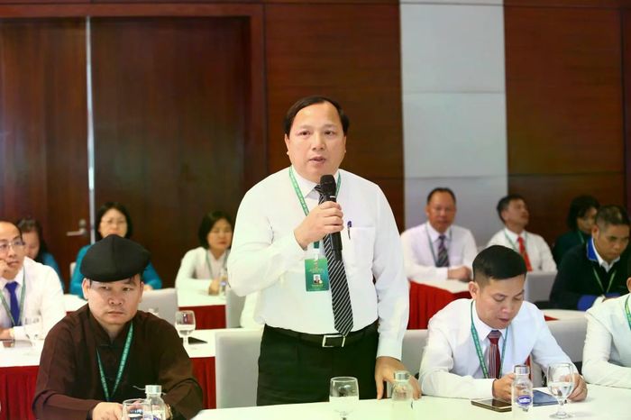 PGS.TS Vũ Ngọc Huyên, Phó Giám đốc Học viện Nông nghiệp Việt Nam tham gia phát biểu ý kiến tại Tổ thảo luận số 1. Ảnh: Khổng Chí