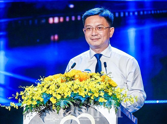 Ông Nguyễn Mạnh Cường, Phó Chủ tịch UBND TP, khẳng định ngày hội tiếp tục chứng minh vị thế là một sân chơi nghề nghiệp ý nghĩa. Đây là nơi kết nối và chia sẻ kinh nghiệm quý báu.