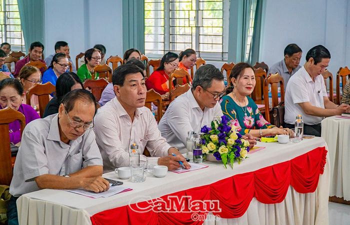 Tham dự buổi họp mặt có lãnh đạo Ủy ban MTTQ Việt Nam, lãnh đạo các sở, ngành cấp tỉnh.