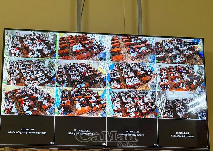 Tại Trường THPT Hồ Thị Kỷ (phường An Xuyên), camera được lắp đặt ở các phòng thi để giám sát gian lận trong thi cử.