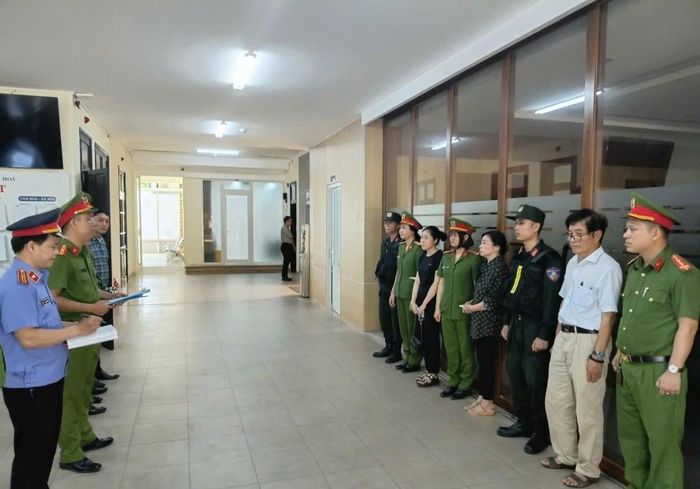 Cơ quan chức năng thực thi nhiệm vụ...