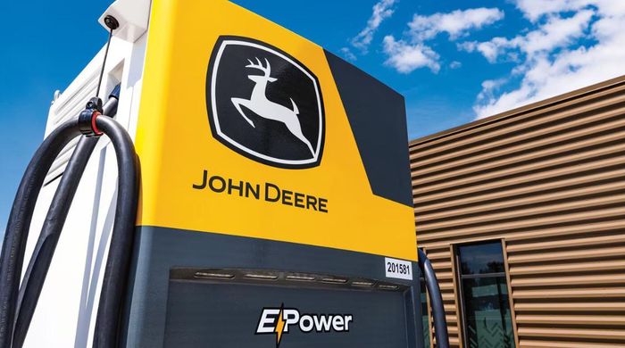 Tập đoàn Deere &amp; Company từng cảnh báo các chính sách thuế quan có thể khiến doanh nghiệp phát sinh thêm khoảng 1,2 tỷ USD chi phí trong năm tài chính 2026
