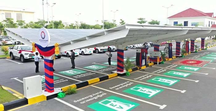 Một trạm sạc xe điện tại Campuchia. (Ảnh: Kampucheathmey)