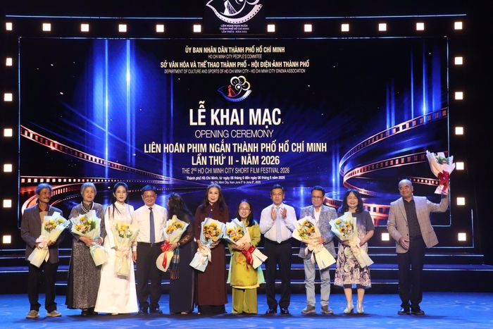 Hội đồng nghệ thuật chấm giải tại Liên hoan phim ngắn TP.HCM lần thứ 2.