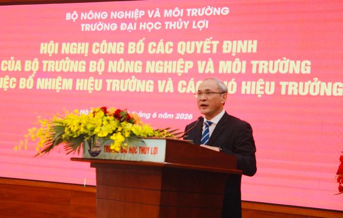 Giáo sư, tiến sĩ Nguyễn Trung Việt phát biểu tại buổi lễ. Ảnh: TL