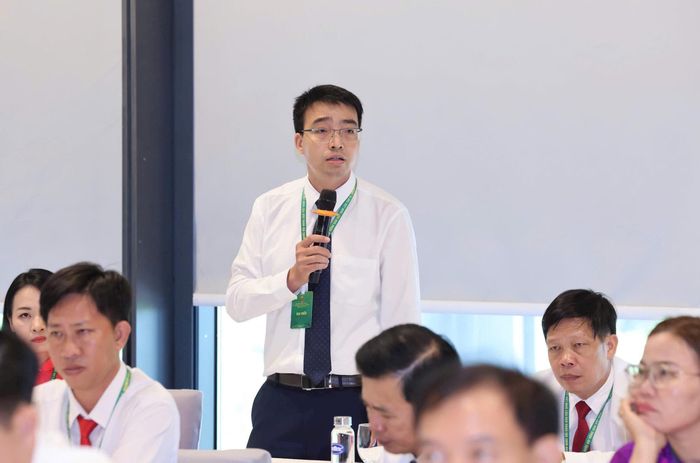 Ông Phạm Đức Trọng, Chủ tịch Hội Nông dân xã Thư Lâm (thành phố Hà Nội) nêu ý kiến thảo luận. Ảnh: Tùng Nguyễn.