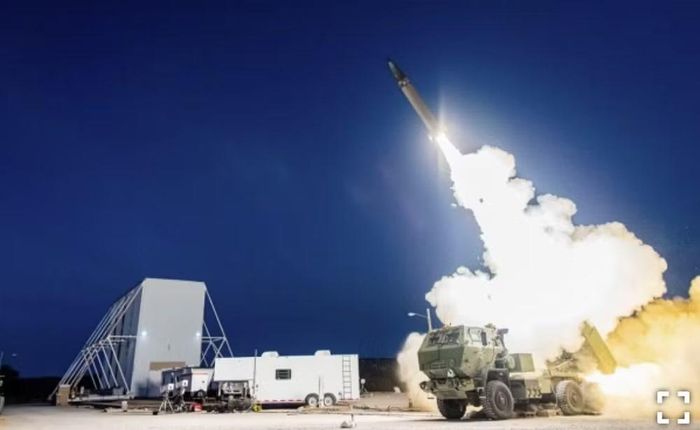 Đồng thời, lực lượng này cũng đề xuất chi 746 triệu USD để mua thêm 96 bệ phóng HIMARS, cao hơn rất nhiều so với các kế hoạch mua sắm trước đó.
