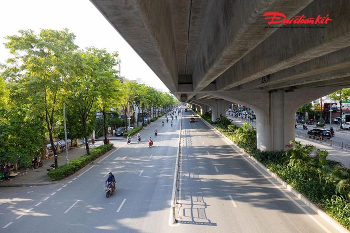 Toàn bộ công trình sử dụng 2.286 gối cầu các loại, chủ yếu là gối cao su bản thép đặt dưới hệ thống dầm Super T. Trong quá trình kiểm tra định kỳ, Công ty CP Công trình giao thông 2 Hà Nội (đơn vị quản lý) đã phát hiện tình trạng xô lệch gối cầu tại các trụ P32, P44, P49 và P53.