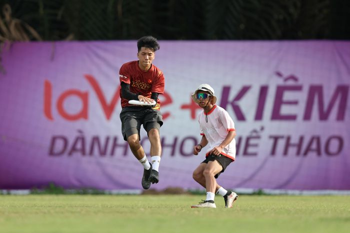  Những cuộc tranh tài hấp dẫn diễn ra trên tinh thần giao lưu và gắn kết. 