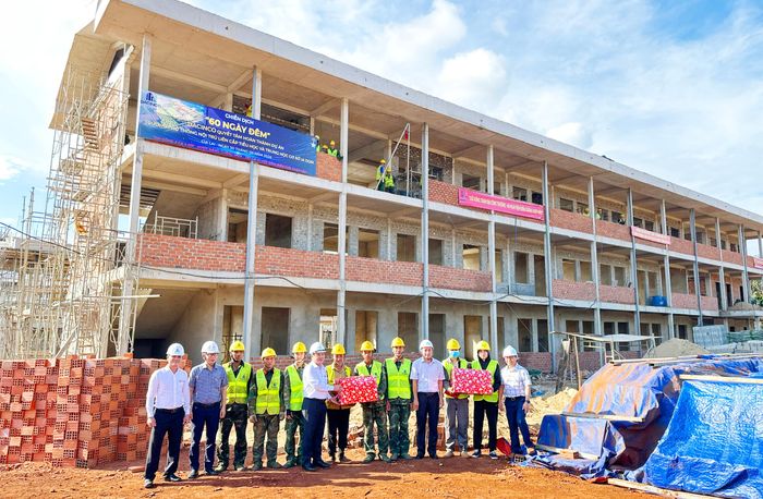  Các đơn vị thi công cam kết hoàn thành dự án trước thềm năm học mới 2026-2027. 