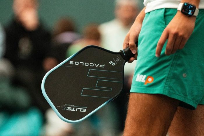  Mẫu vợt pickleball từ hãng Việt Nam bị cấm thi đấu ở nước ngoài. Ảnh: Facolos. 