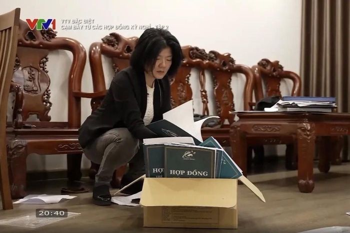 Sau khi mẹ mất, chị Thảo bàng hoàng phát hiện hàng chục hợp đồng "sở hữu kỳ nghỉ" với tổng số tiền lên tới hơn 15 tỷ đồng của bà Phương.