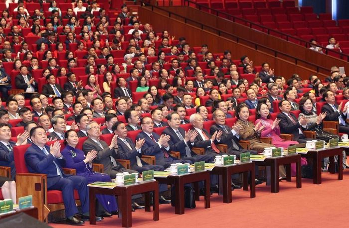 Lãnh đạo, nguyên lãnh đạo Đảng, Nhà nước dự Đại hội. Ảnh: TTXVN