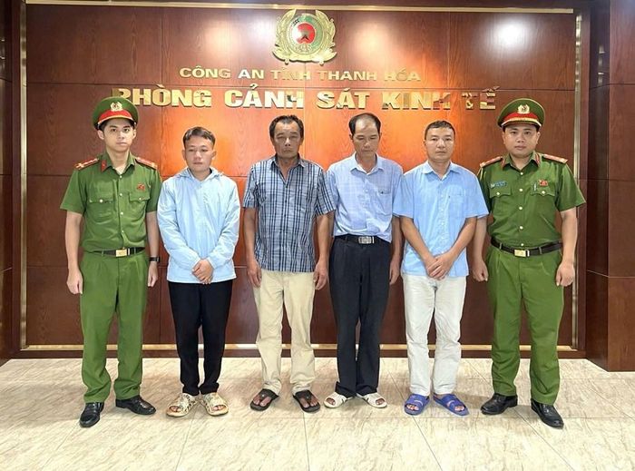 Các đối tượng có liên quan đến vụ việc mua bán, giết mổ và tiêu thụ lợn nhiễm dịch tả lợn châu Phi đang bị cơ quan công an điều tra, làm rõ. Ảnh: Công an Thanh Hóa