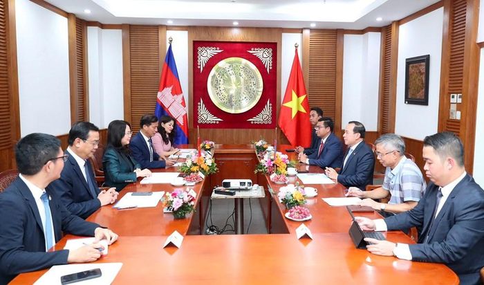Toàn cảnh buổi làm việc