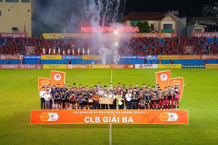 CLB Ninh Bình giành tấm HCĐ trong năm đầu tiên thăng hạng