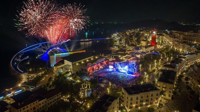 Thị trấn Hoàng hôn (Nam đảo Phú Quốc) do Sun Group kiến tạo được World Travel Awards vinh danh là "điểm du lịch biểu tượng hàng đầu thế giới 2025" Ảnh: Ánh Dương