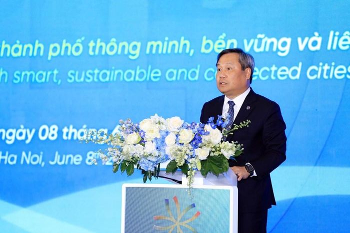 Ủy viên Trung ương Đảng, Phó Bí thư Thành ủy, Chủ tịch UBND thành phố Hà Nội Vũ Đại Thắng