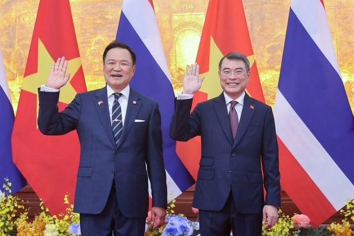 Thủ tướng Lê Minh Hưng và Thủ tướng Anutin Charnvirakul