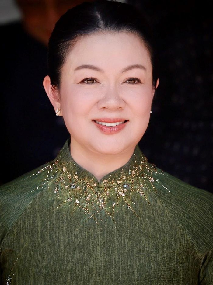 Phu nhân Thủ tướng Lê Minh Hưng, bà Đào Thị Bích Thủy