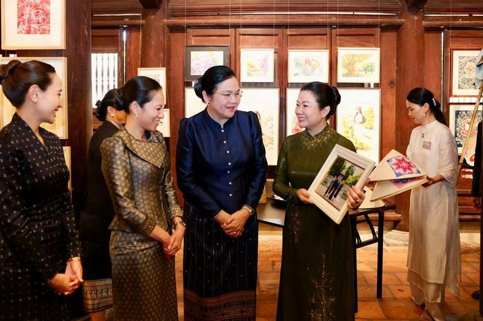 Phu nhân Đào Thị Bích Thủy hy vọng những tình cảm tốt đẹp được vun đắp từ những cuộc gặp gỡ chân thành như hôm nay sẽ góp phần làm sâu sắc thêm sự hiểu biết lẫn nhau, tăng cường kết nối văn hóa và tạo nền tảng thuận lợi cho quan hệ hữu nghị giữa Việt Nam với các nước láng giềng