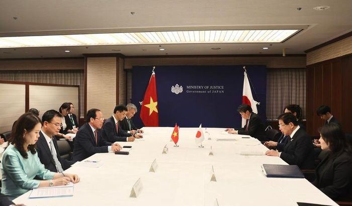 Bộ trưởng Hiraguchi Hiroshi khẳng định mong muốn triển khai hiệu quả Bản ghi nhớ đã ký giữa Bộ Tư pháp hai nước vào tháng 10/2020 - Ảnh: VGP/Thu Sa