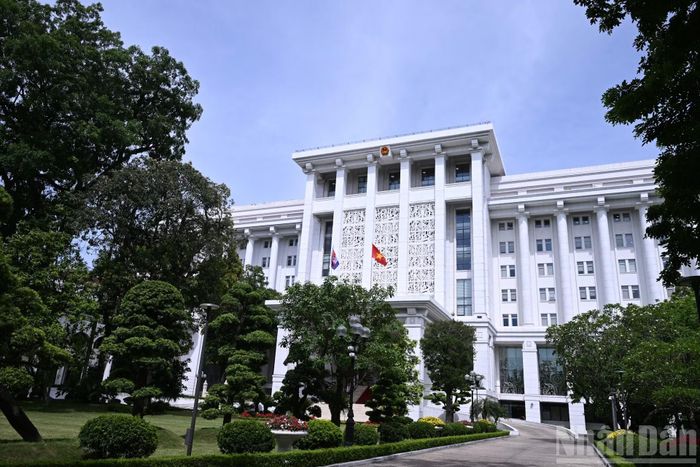 Văn phòng Chính phủ, nơi Thủ tướng Lê Minh Hưng chủ trì lễ đón Thủ tướng Vương quốc Campuchia Samdech Moha Borvor Thipadei Hun Manet.