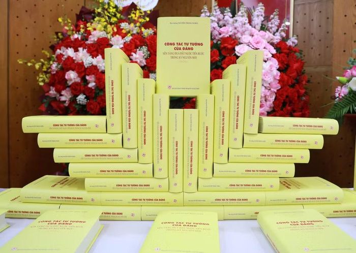 Cuốn sách không chỉ tổng kết có hệ thống những vấn đề cốt lõi của công tác tư tưởng trong thời gian qua, mà còn đưa ra những định hướng chiến lược cho việc nâng cao chất lượng, hiệu quả công tác tuyên giáo và dân vận trong kỷ nguyên vươn mình của dân tộc.