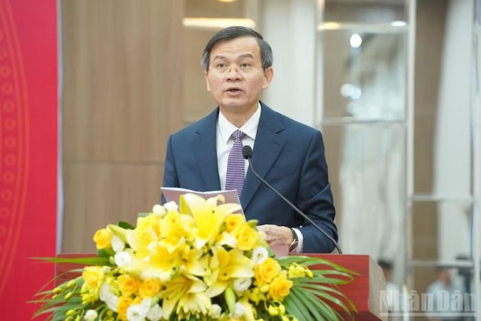 Đồng chí Đoàn Minh Huấn phát biểu khai mạc kỳ họp. (Ảnh: HẢI ĐĂNG)