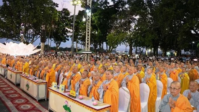  Với hơn hai nghìn năm hiện diện trên đất Việt, Phật giáo đã hòa mình vào dòng chảy lịch sử dân tộc, góp phần vun bồi đạo đức xã hội, nuôi dưỡng tinh thần yêu nước, lòng từ bi, trí tuệ và hòa hợp. 